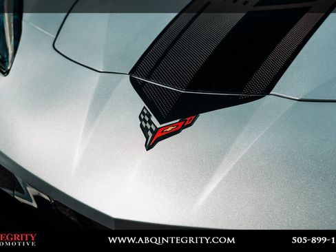 Used 2021 Chevrolet Corvette Stingray Coupe w/ 1LT RWD image 10