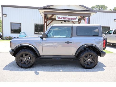 Used 2021 Ford Bronco Black Diamond AWD/4WD image 2