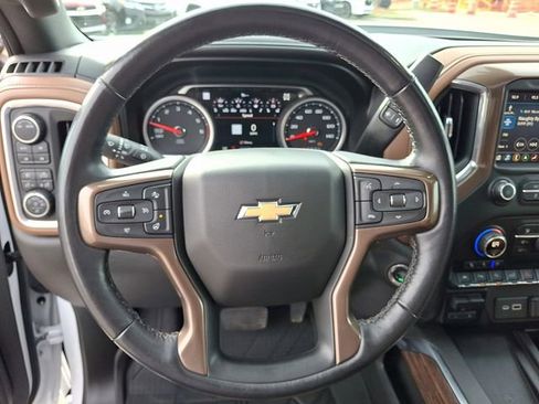 Used 2021 Chevrolet Silverado 1500 High Country image 16