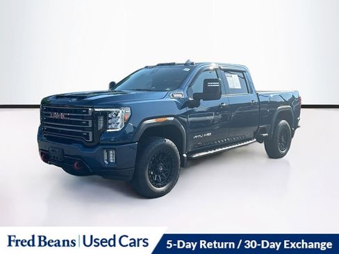 Used 2021 GMC Sierra 2500 AT4 w/ AT4 Premium Plus Package AWD/4WD image 3