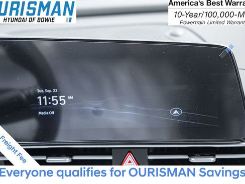 New 2025 Hyundai Elantra Limited image 16