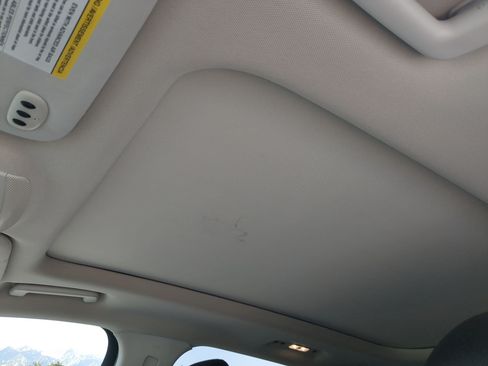 Used 2017 Ford Edge Titanium w/ Equipment Group 302A AWD/4WD image 18
