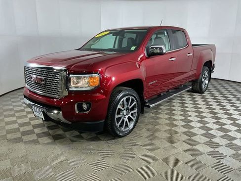Used 2018 GMC Canyon Denali image 3