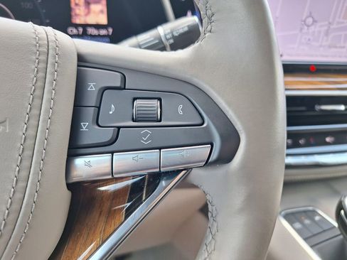 Certified 2024 Cadillac Escalade ESV Premium Luxury Platinum AWD/4WD image 22