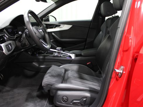 Used 2022 Audi A4 2.0T Premium Plus w/ Premium Plus Package image 3