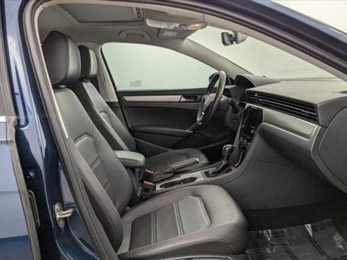 Used 2022 Volkswagen Passat 2.0T SE image 21