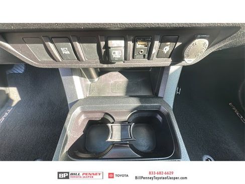 Used 2019 Toyota Tacoma TRD Off-Road image 13