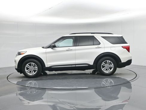 Certified 2023 Ford Explorer XLT image 31