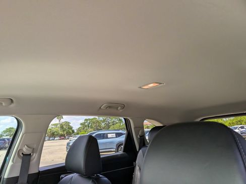 Certified 2025 Kia Sorento S FWD image 22