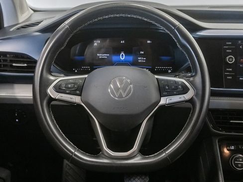 Used 2024 Volkswagen Taos SE FWD image 13