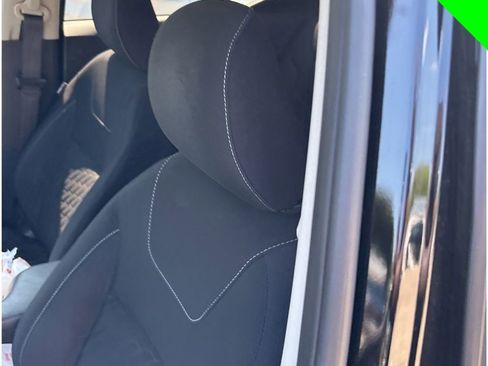 Used 2022 Nissan Kicks S FWD image 9