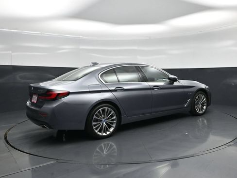 Used 2022 BMW 530e w/ Convenience Package RWD image 24