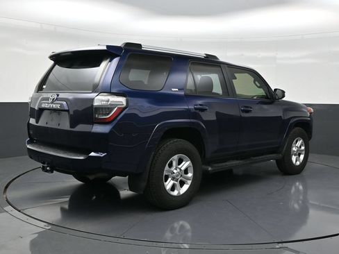 Used 2024 Toyota 4Runner SR5 AWD/4WD image 5