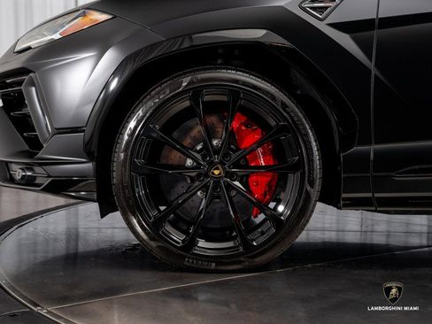 Used 2024 Lamborghini Urus S image 8