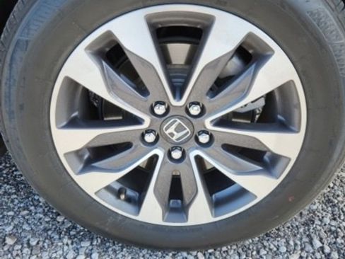 Certified 2023 Honda Odyssey EX-L image 9