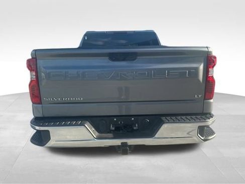Used 2022 Chevrolet Silverado 1500 LT RWD image 3