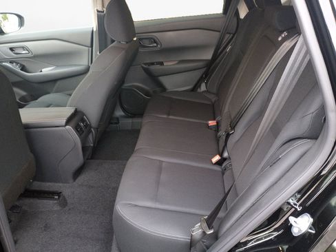 Used 2026 Nissan Rogue S FWD image 13