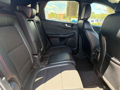 Used 2025 Ford Escape ST-Line Select AWD/4WD image 28