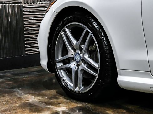 Used 2017 Mercedes-Benz E 400 4MATIC Coupe image 57
