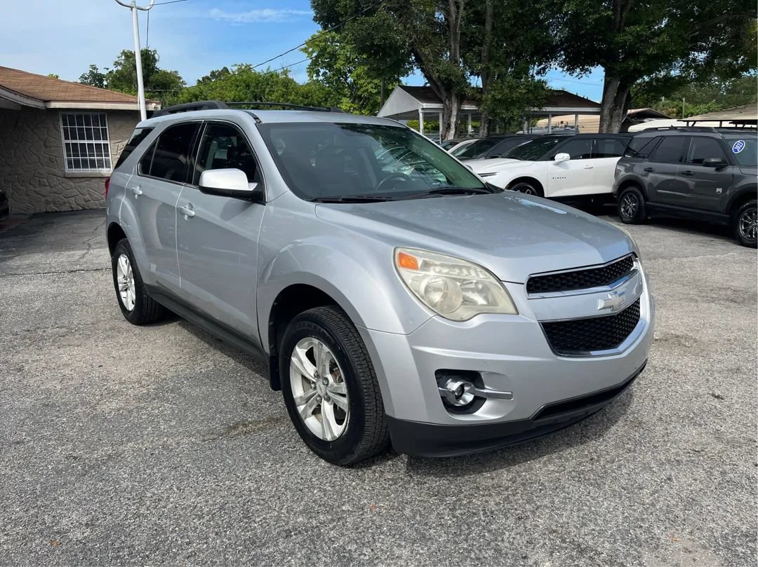 Used 2010 Chevrolet Equinox LT w/ Cargo Management Package FWD image 3