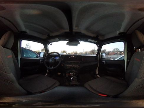 Used 2025 Jeep Wrangler Rubicon image 41