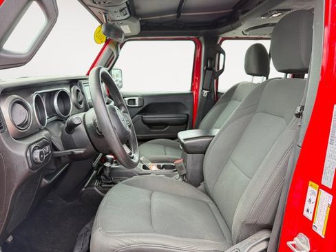 Used 2018 Jeep Wrangler Unlimited Sport AWD/4WD image 12