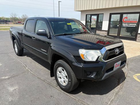 Used 2013 Toyota Tacoma 4x4 Double Cab image 2