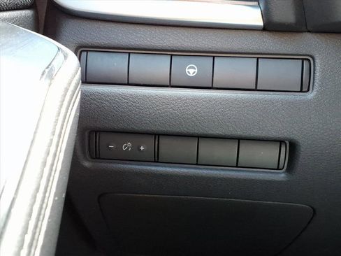 Certified 2023 Nissan Rogue SV image 20