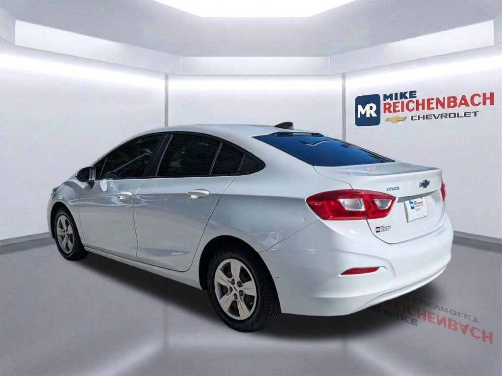 Used 2017 Chevrolet Cruze LS FWD image 6