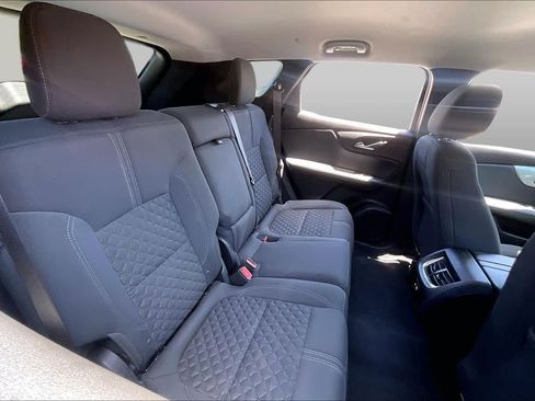 Used 2021 Chevrolet Blazer LT w/ LPO, Black Accent Package FWD image 18