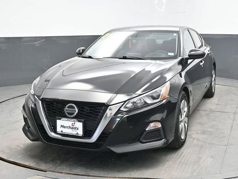 Used 2020 Nissan Altima 2.5 S FWD image 2