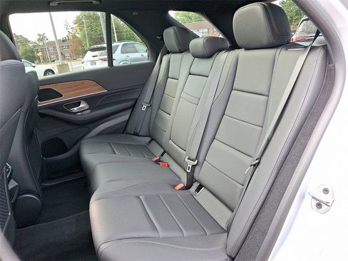 Certified 2025 Mercedes-Benz GLE 350 4MATIC image 10