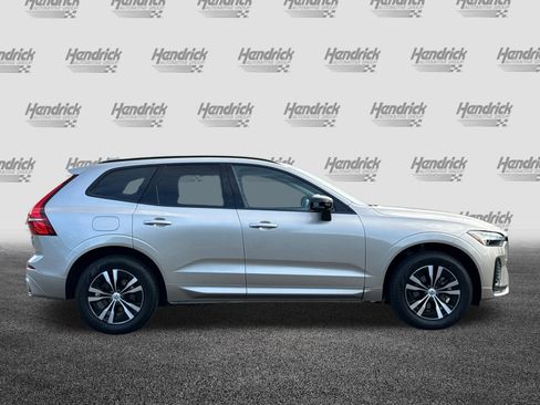 Used 2025 Volvo XC60 B5 Core image 3