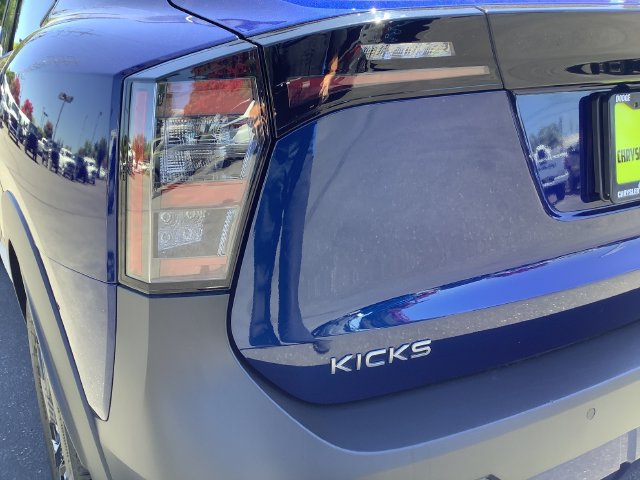 Used 2025 Nissan Kicks SR w/ Illumination Package AWD/4WD image 40