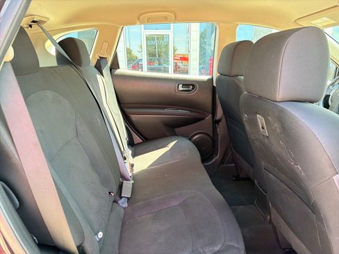 Used 2015 Nissan Rogue S FWD image 23