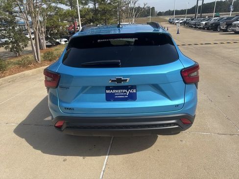 New 2026 Chevrolet Trax LT w/ Midnight Edition image 6