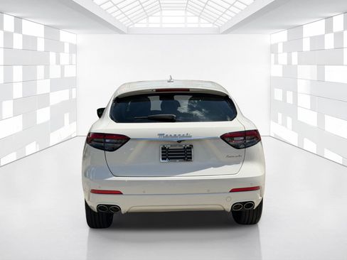 Used 2023 Maserati Levante GT AWD/4WD image 6