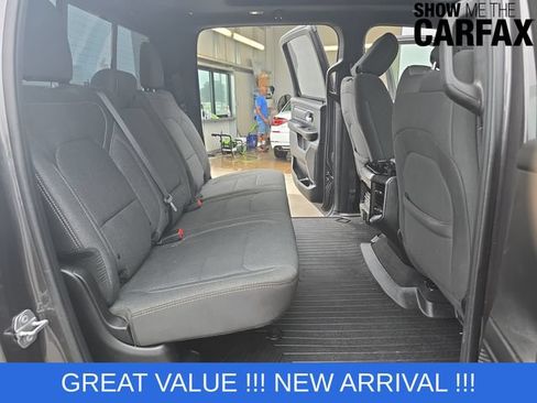 Used 2019 RAM 1500 Big Horn AWD/4WD image 18