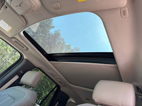 Used 2019 Ford Expedition Limited w/ Equipment Group 301A RWD image 38