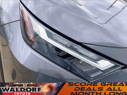 Used 2022 Toyota RAV4 XLE image 32