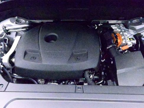 Used 2026 Volvo XC90 T8 Core w/ Protection Package Premier image 32