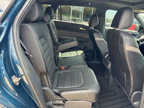 Used 2022 Volkswagen Atlas Cross Sport SEL Premium R-Line AWD/4WD image 9