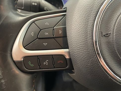 Used 2018 Jeep Compass Latitude w/ Popular Equipment Group AWD/4WD image 25