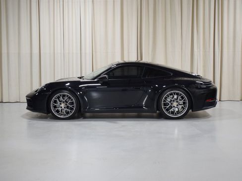 Used 2026 Porsche 911 Carrera RWD image 4