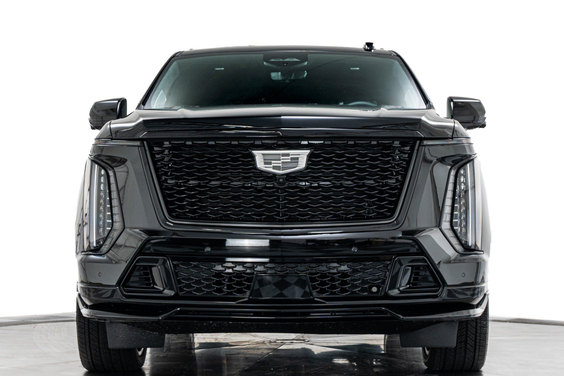 Used 2026 Cadillac Escalade V w/ LPO, ONYX Package AWD/4WD image 4