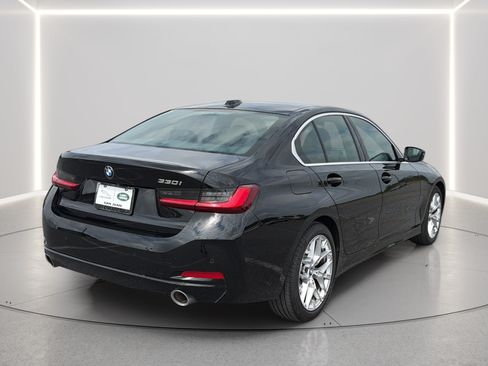 Used 2025 BMW 330i Sedan RWD image 16