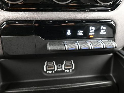Used 2020 RAM 1500 Laramie w/ Sport Appearance Package RWD image 26