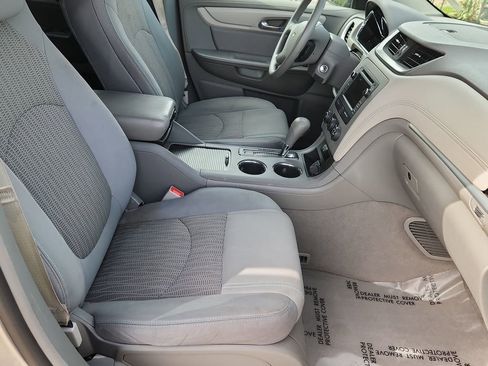 Used 2017 Chevrolet Traverse LS AWD/4WD image 15