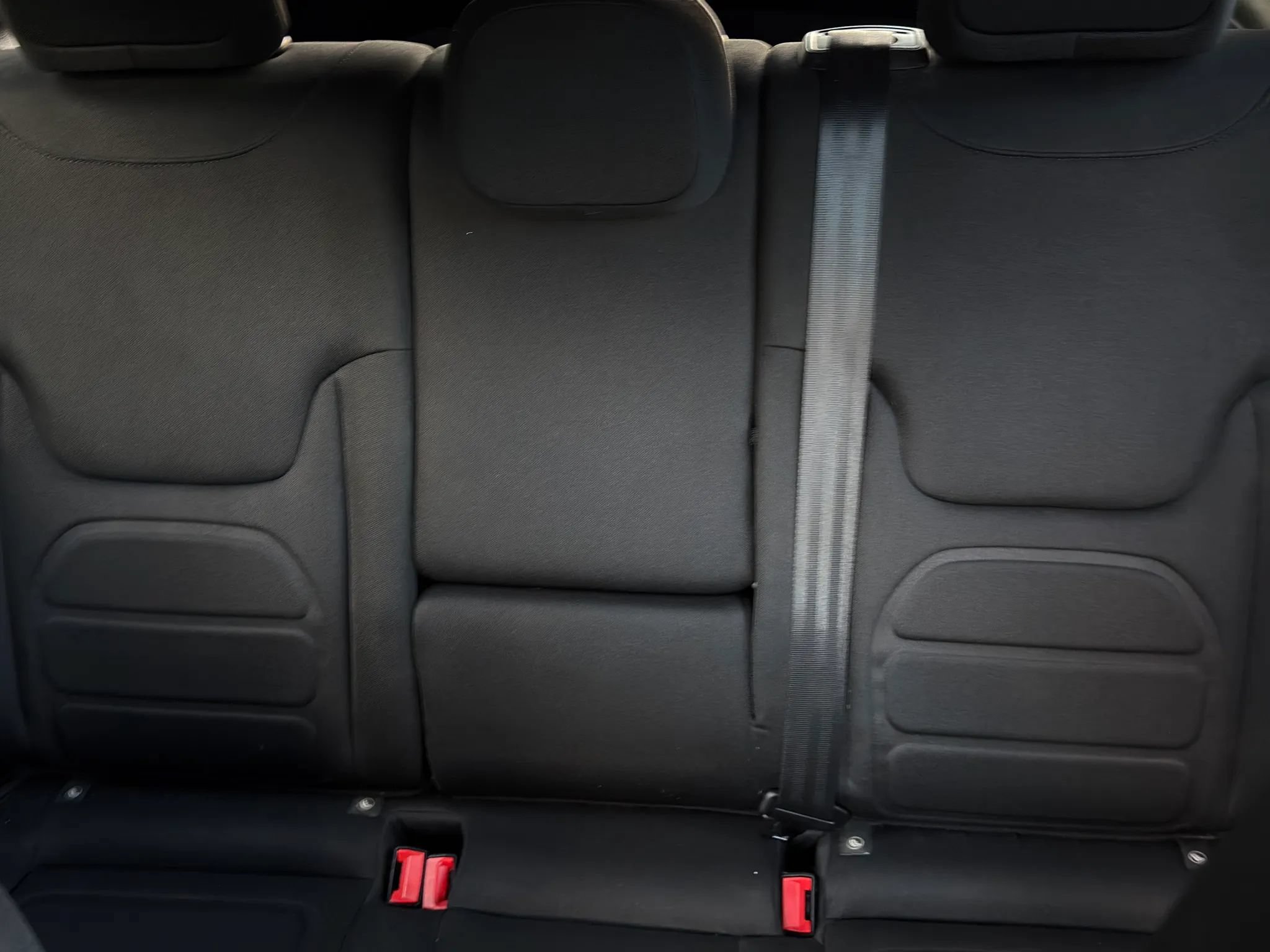 Used 2019 Jeep Renegade Latitude w/ Safety & Security Group II FWD image 23