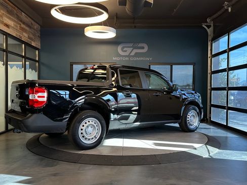 Used 2024 Ford Maverick XL FWD image 3